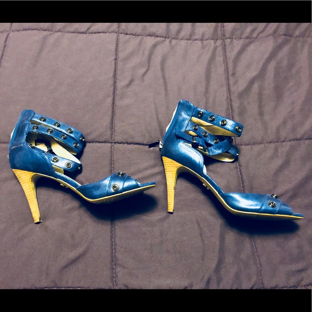 Rachel Roy metallic blue heels